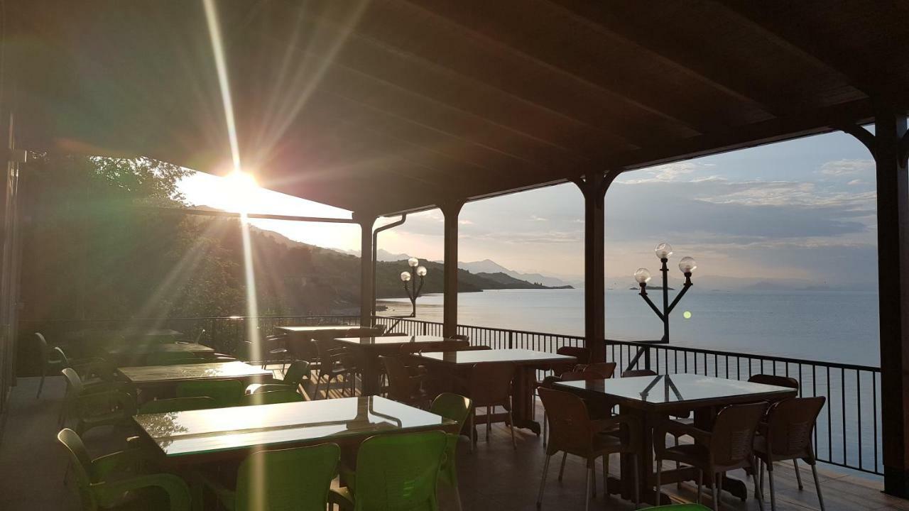 Rooms Lake View Balani Restaurant شكودر المظهر الخارجي الصورة